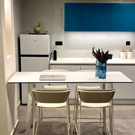 Vyron 2 Lusso Apartment