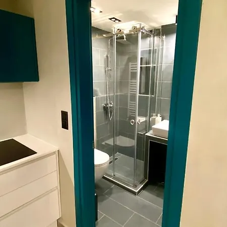 Vyron 2 Lusso Apartment