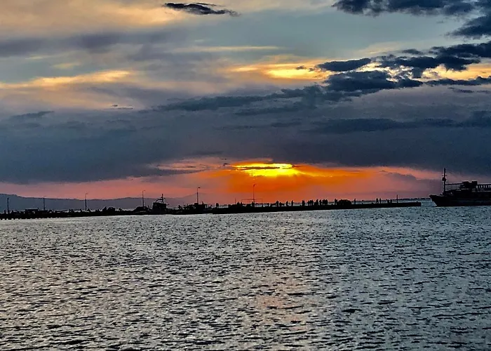 Vyron 2 Lusso * Nea Michaniona