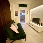 Vyron 2 Lusso Apartament