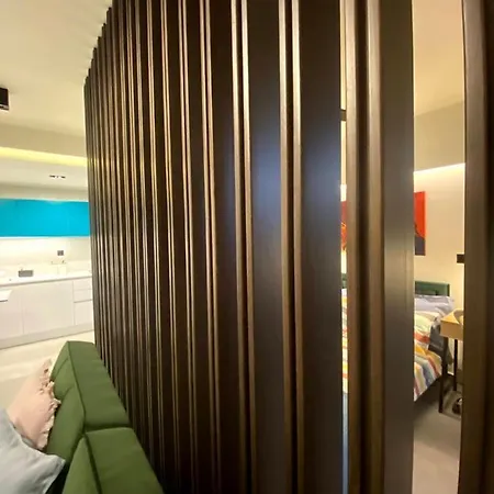 Vyron 2 Lusso Apartman