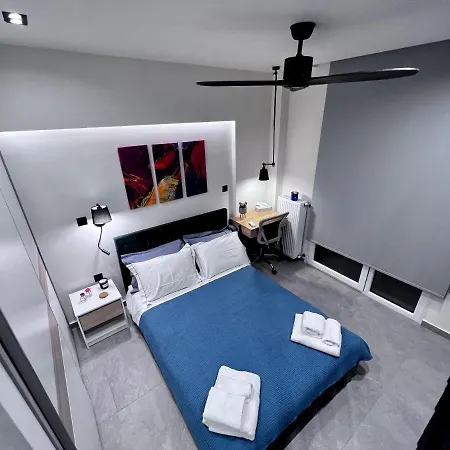 Vyron 2 Lusso Apartman *